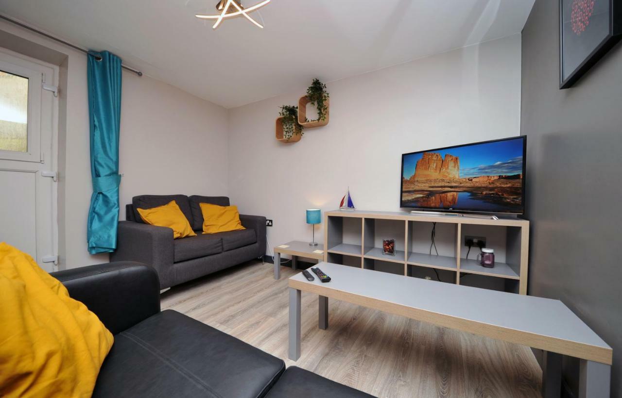 Stone'S Throw City Centre - Tv In Every Bedroom! Swansea Eksteriør bilde