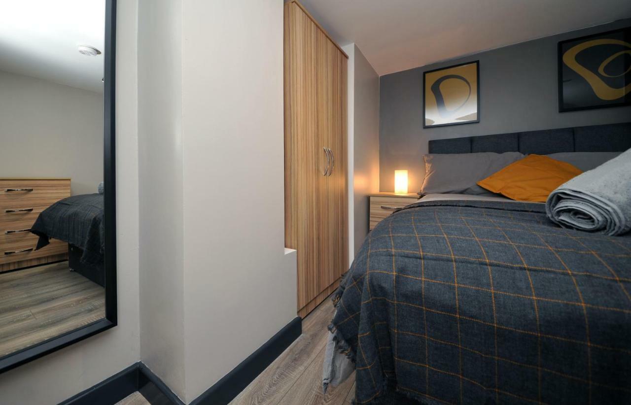 Stone'S Throw City Centre - Tv In Every Bedroom! Swansea Eksteriør bilde