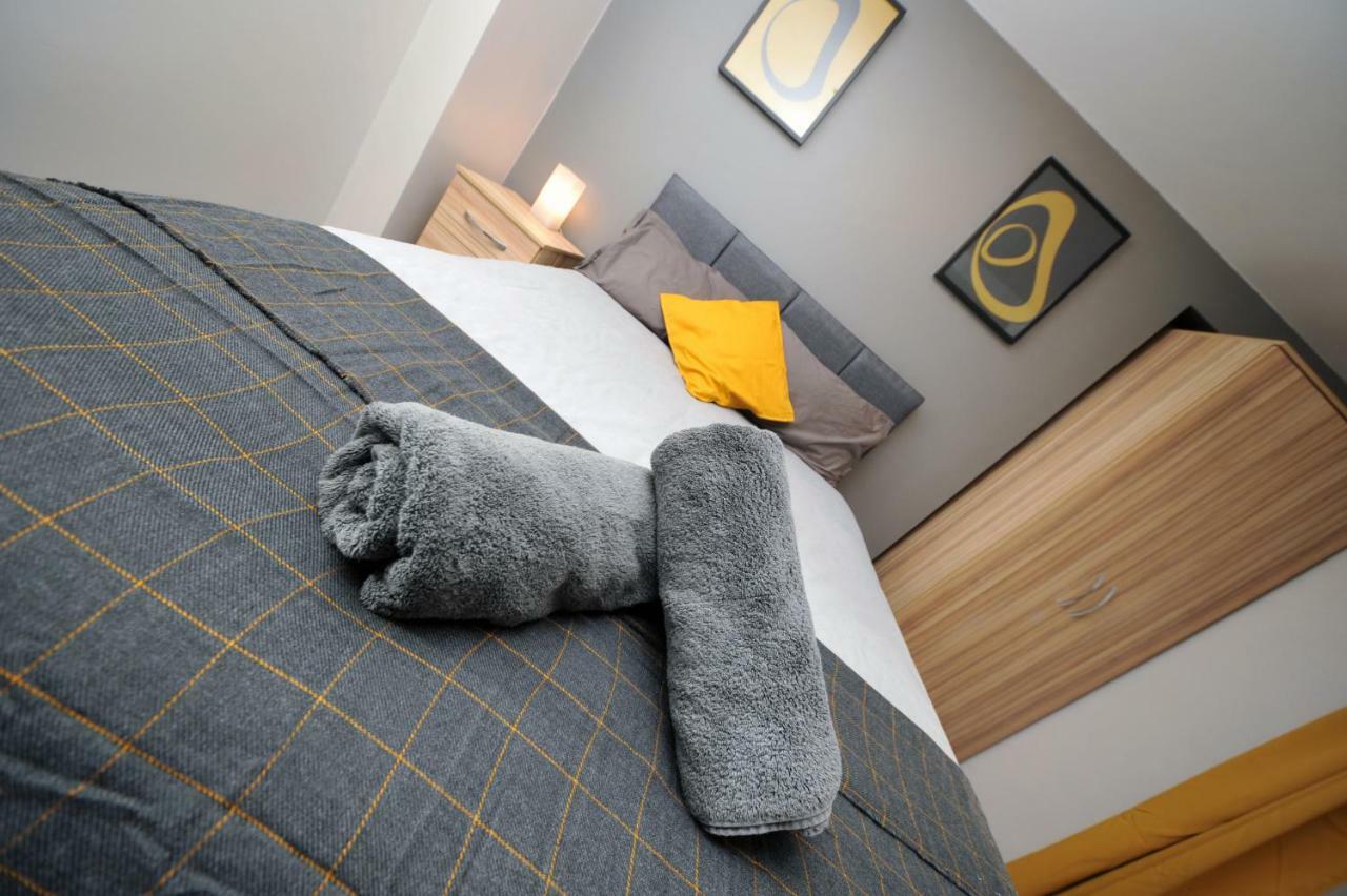 Stone'S Throw City Centre - Tv In Every Bedroom! Swansea Eksteriør bilde