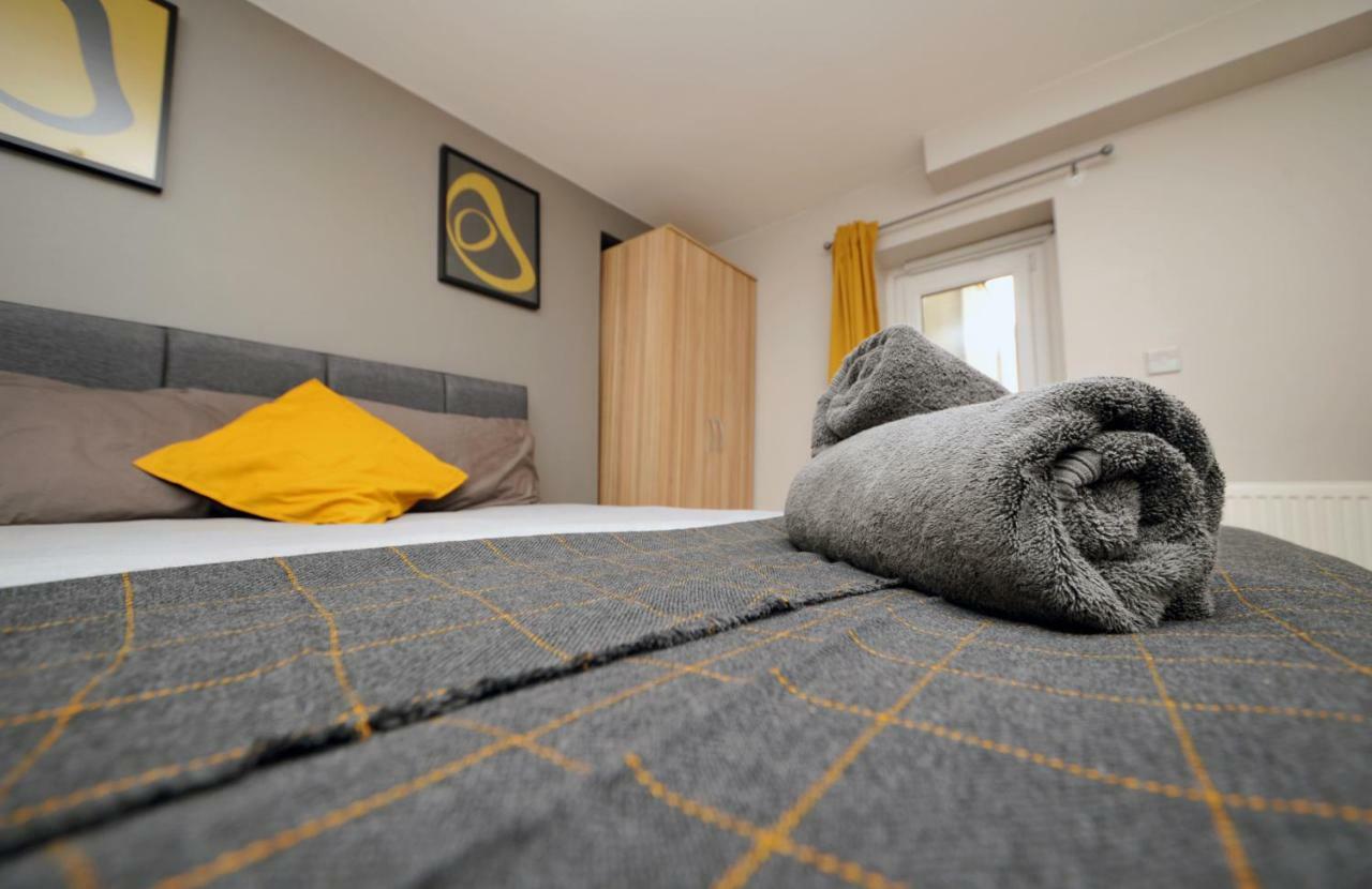 Stone'S Throw City Centre - Tv In Every Bedroom! Swansea Eksteriør bilde
